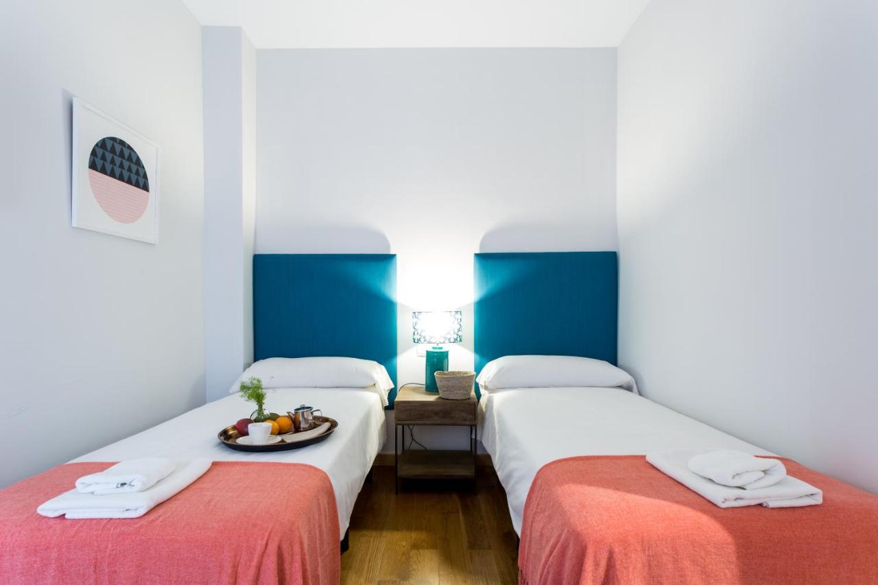 Apartamentos Rg Alameda De Hercules Sevilla Buitenkant foto